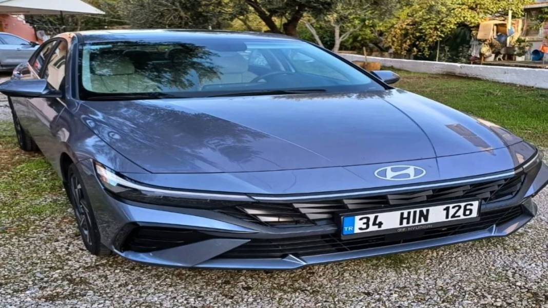 100 bin lira indirimle alın 3 ay sonra ödeyin! Yeni Hyundai Elentra'dan kaçırılmayacak fırsat 5